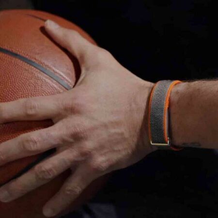 stephen-curry-x-fitbit-2_01722672