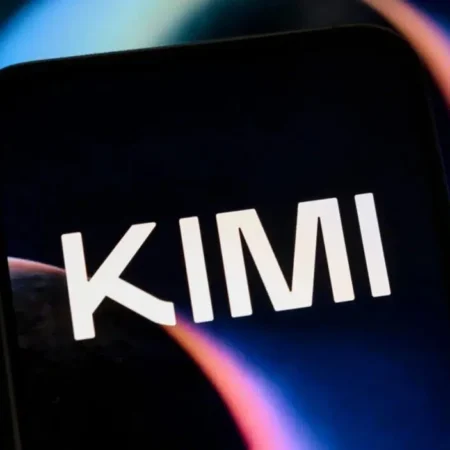 Logo KIMI affiché sur l'écran d'un smartphone.
