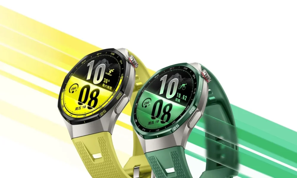 Deux montres connectées, une jaune et une verte, sur fond blanc.