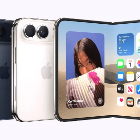 Trois iPhones, dont un modèle pliable ouvert avec écran visible.