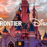 Château Disney au coucher du soleil avec logos Frontier et Disney.